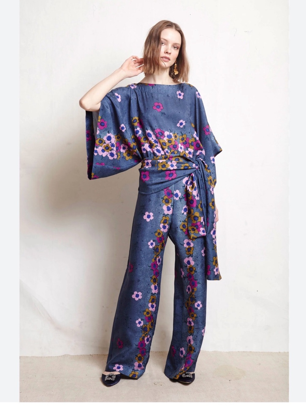 Warm 2018 Floral Print Wide-Leg Jumpsuit in Indigo Blue